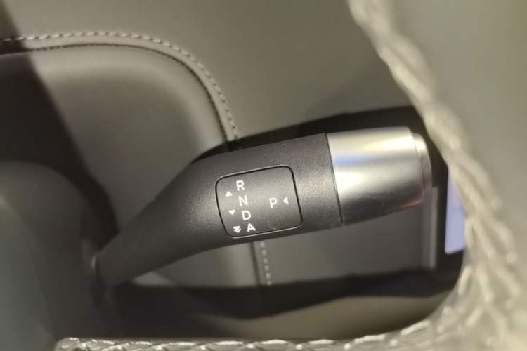 Used Li Auto L8 2025 Max Smart Refresh Edition Gear Lever