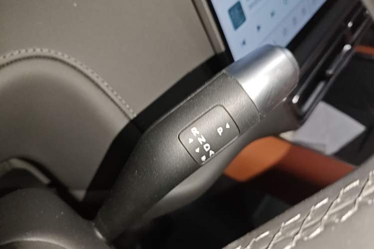 Used Li Auto L8 2025 Ultra Smart Refreshed Edition Gear Lever