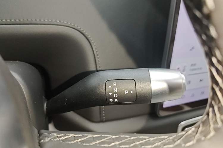 Used Li Auto L8 2025 Pro Smart Refresh Edition Gear Lever