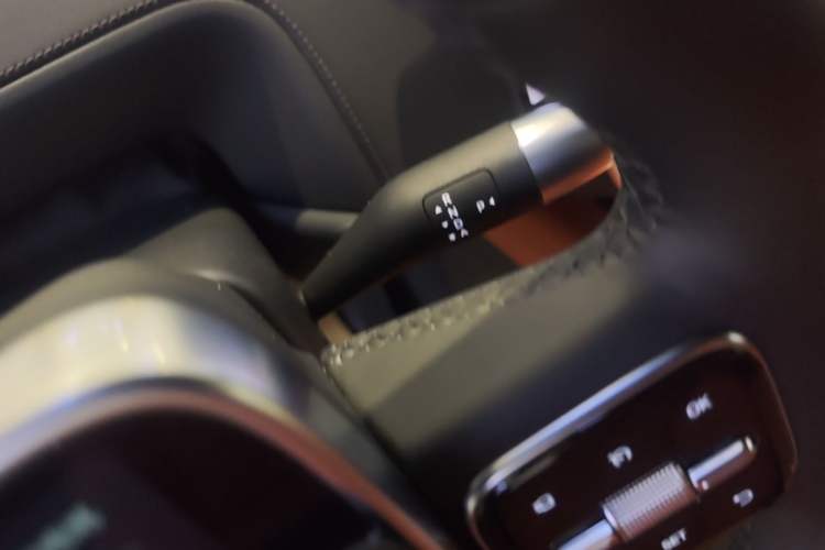 Used Li Auto L8 2025 Max Smart Refresh Edition Gear Lever