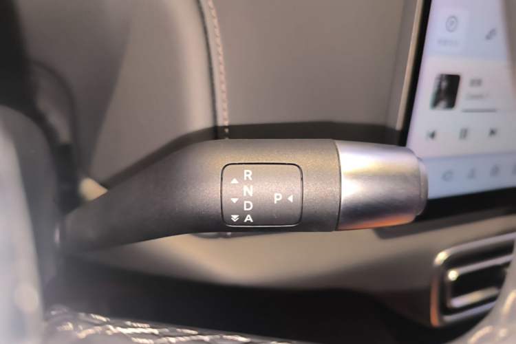 Used Li Auto L8 2025 Max Smart Refresh Edition Gear Lever
