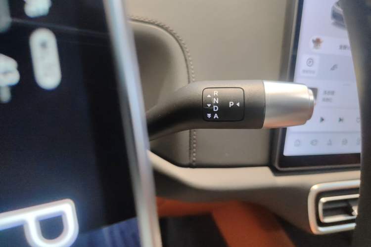 Used Li Auto L8 2025 Ultra Smart Refreshed Edition Gear Lever