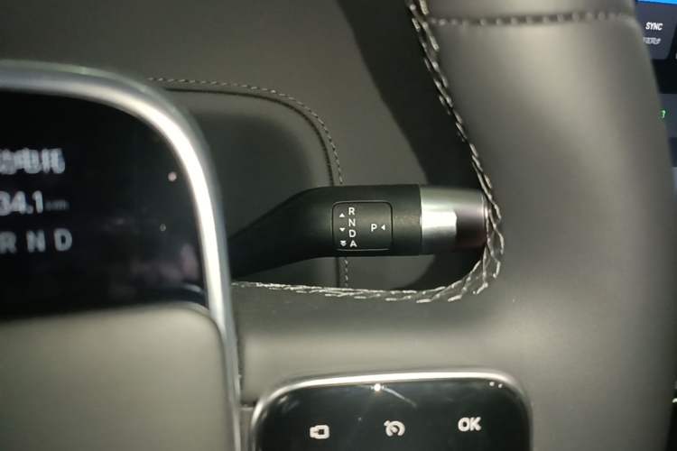 Used Li Auto L8 2025 Max Smart Refresh Edition Gear Lever