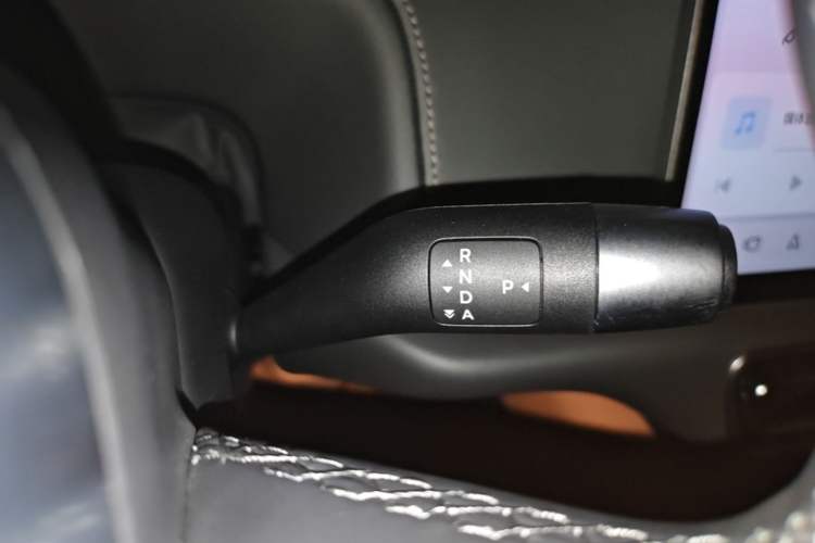 Used Li Auto L8 2025 Ultra Smart Refreshed Edition Gear Lever