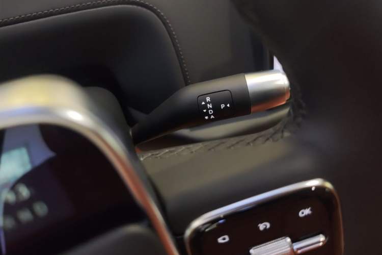 Used Li Auto L8 2025 Max Smart Refresh Edition Gear Lever