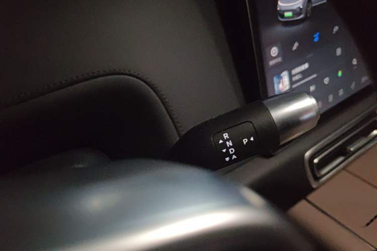 Used Li Auto L8 2025 Max Smart Refresh Edition Gear Lever
