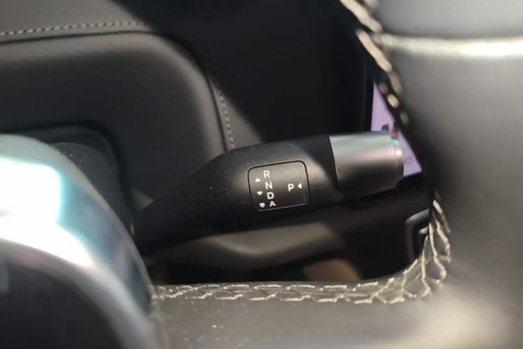 Used Li Auto L8 2025 Pro Smart Refresh Edition Gear Lever