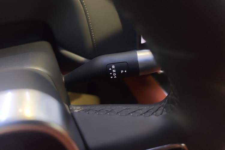 Used Li Auto L8 2025 Max Smart Refresh Edition Gear Lever