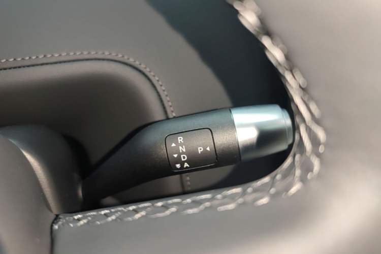 Used Li Auto L8 2025 Ultra Smart Refreshed Edition Gear Lever