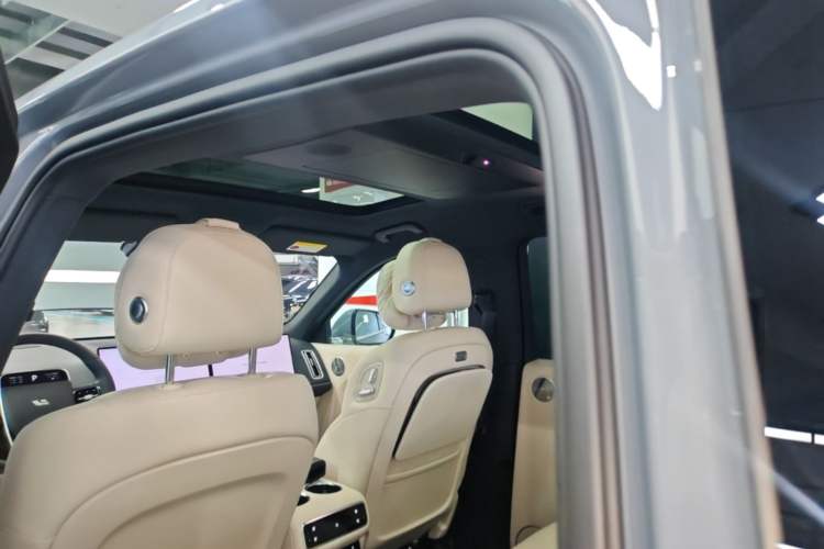 Used Li Auto L8 2025 Ultra Smart Refreshed Edition Headliner