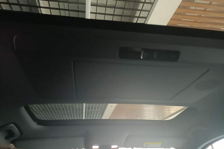 Used Li Auto L8 2025 Ultra Smart Refreshed Edition Headliner