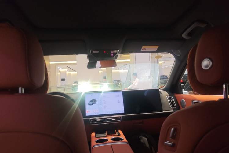 Used Li Auto L8 2025 Max Smart Refresh Edition Headliner