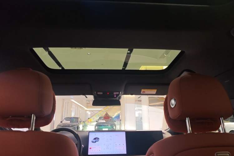 Used Li Auto L8 2025 Max Smart Refresh Edition Headliner