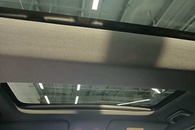 Used Li Auto L8 2025 Max Smart Refresh Edition Headliner
