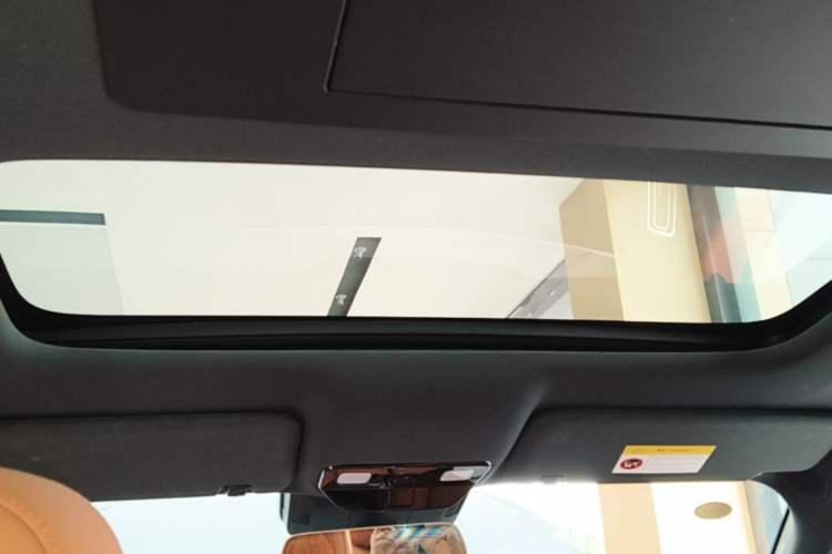 Used Li Auto L8 2025 Ultra Smart Refreshed Edition Headliner