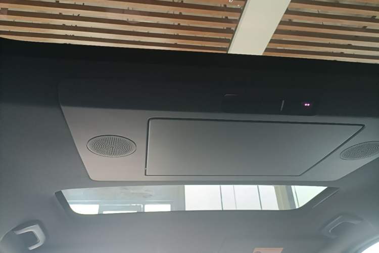 Used Li Auto L8 2025 Ultra Smart Refreshed Edition Headliner