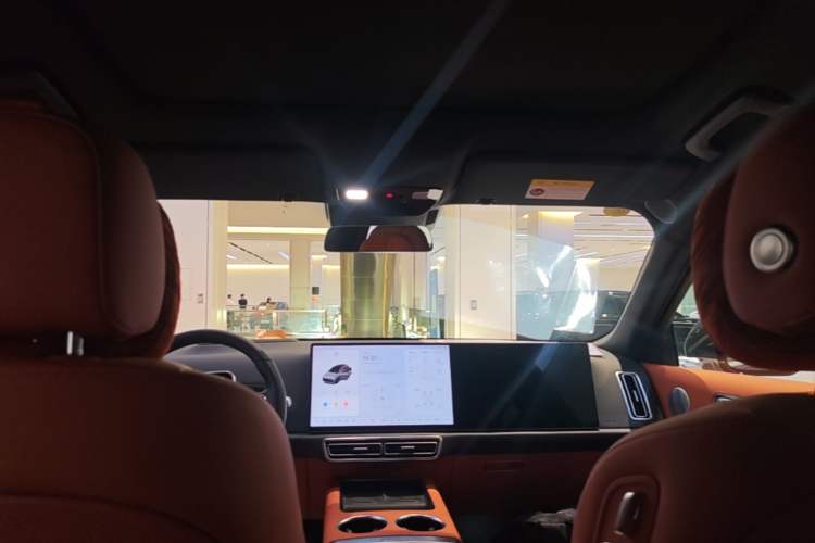 Used Li Auto L8 2025 Max Smart Refresh Edition Headliner