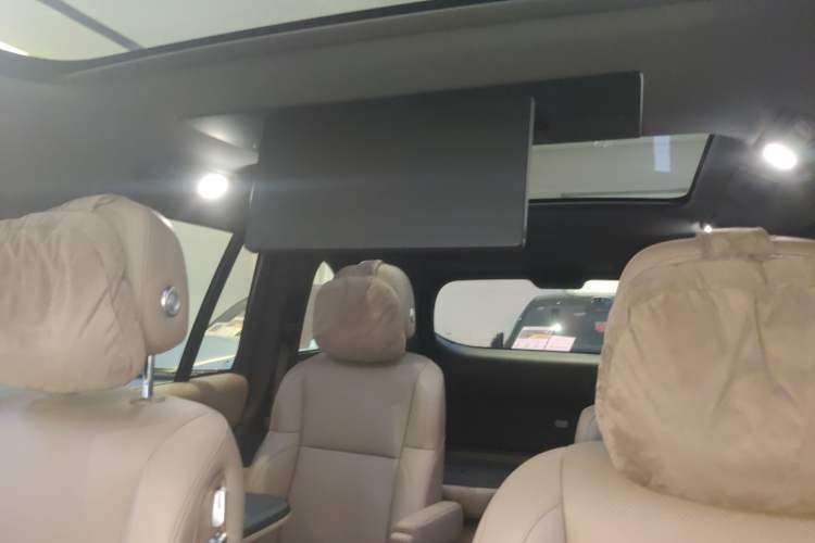 Used Li Auto L8 2025 Ultra Smart Refreshed Edition Headliner
