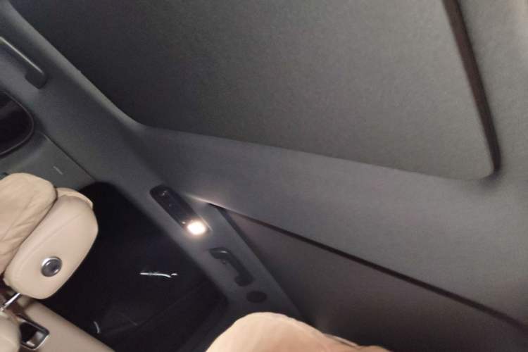 Used Li Auto L8 2025 Max Smart Refresh Edition Headliner