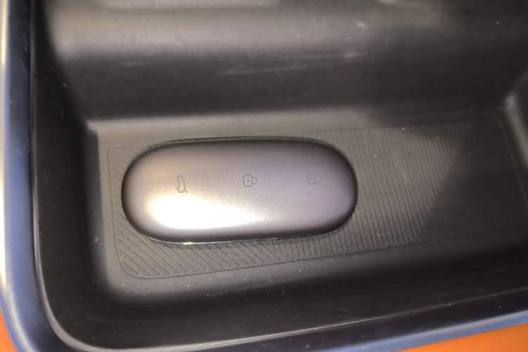 Used Li Auto L8 2025 Max Smart Refresh Edition Interior 1