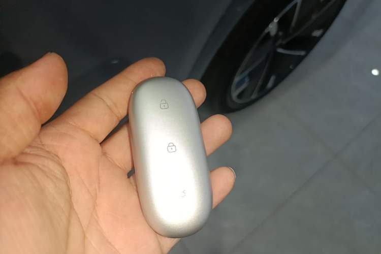 Used Li Auto L8 2025 Max Smart Refresh Edition Interior 1