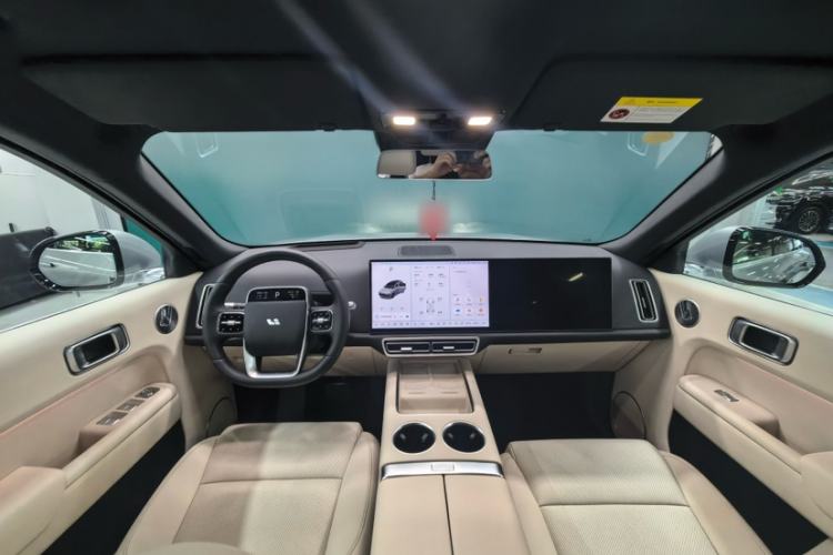 Used Li Auto L8 2025 Ultra Smart Refreshed Edition Interior 10