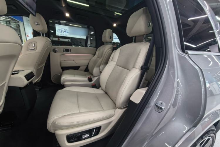 Used Li Auto L8 2025 Ultra Smart Refreshed Edition Interior 3