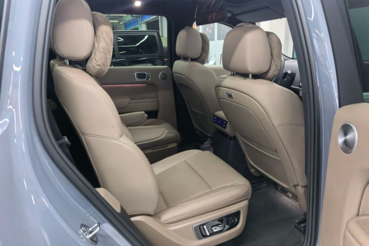 Used Li Auto L8 2025 Ultra Smart Refreshed Edition Interior 4