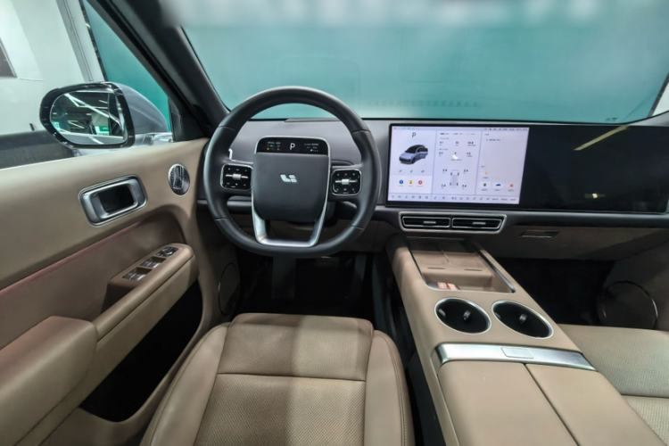 Used Li Auto L8 2025 Ultra Smart Refreshed Edition Interior 5