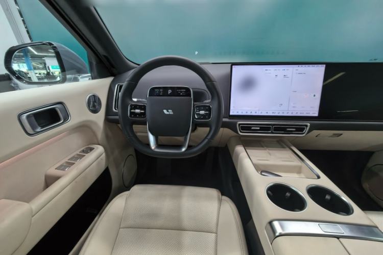 Used Li Auto L8 2025 Ultra Smart Refreshed Edition Interior 7