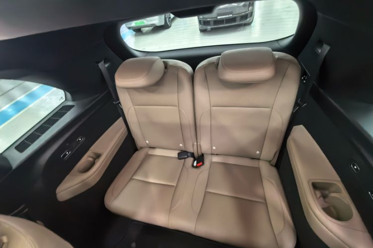 Used Li Auto L8 2025 Ultra Smart Refreshed Edition Interior 7