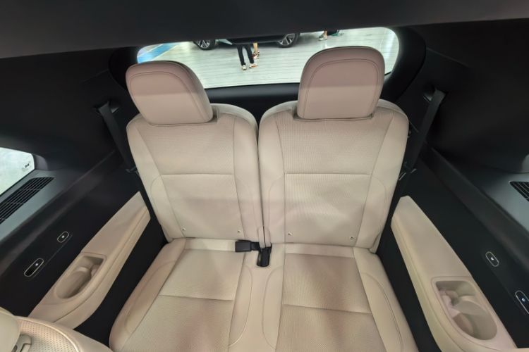 Used Li Auto L8 2025 Ultra Smart Refreshed Edition Interior 7