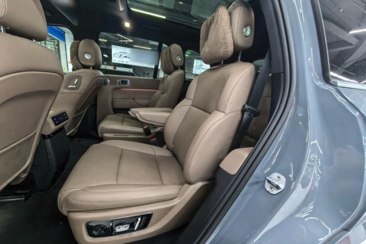 Used Li Auto L8 2025 Ultra Smart Refreshed Edition Interior 8