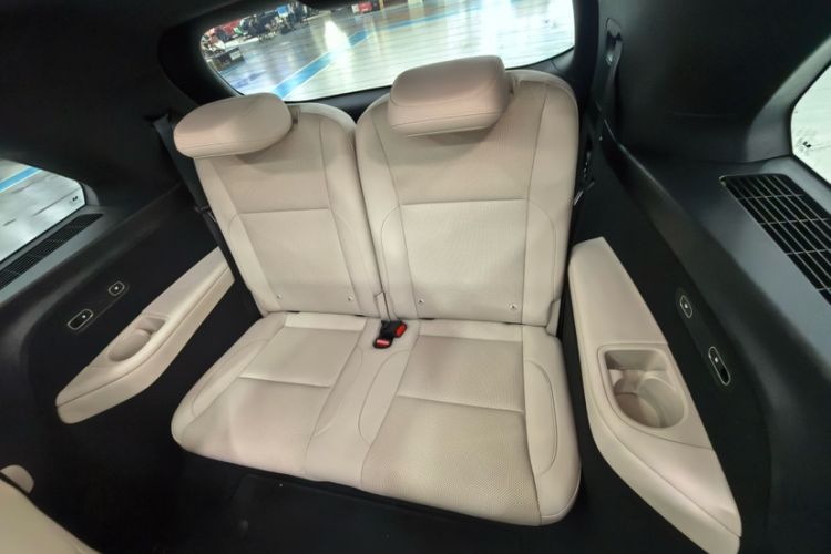 Used Li Auto L8 2025 Ultra Smart Refreshed Edition Interior 9