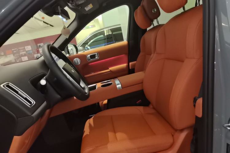 Used Li Auto L8 2025 Max Smart Refresh Edition Left Front Seat