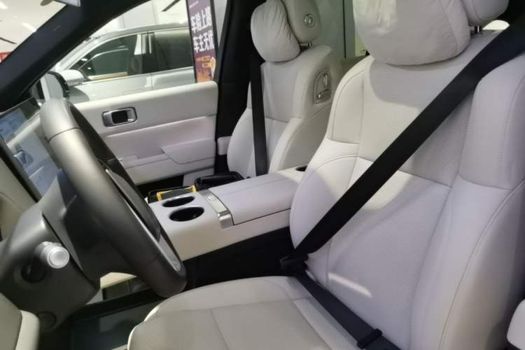Used Li Auto L8 2025 Ultra Smart Refreshed Edition Left Front Seat