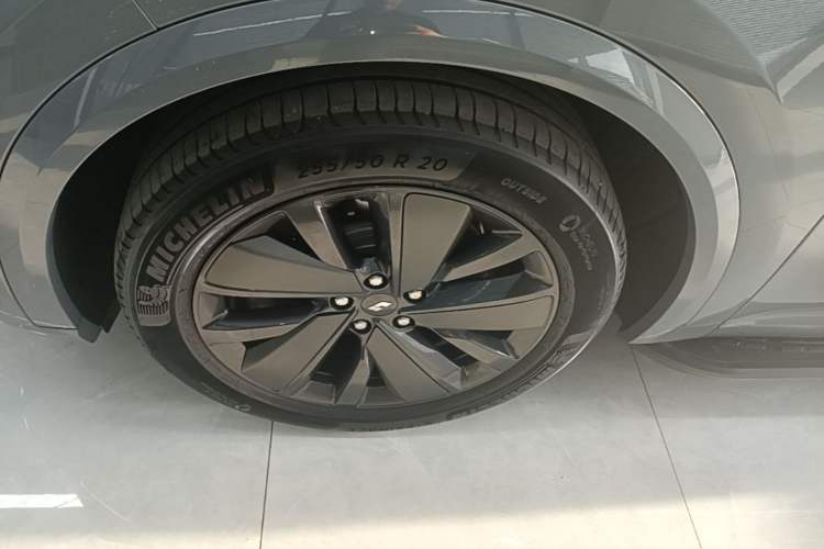 Used Li Auto L8 2025 Max Smart Refresh Edition Left Front Wheel Hub