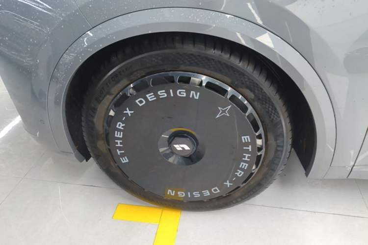 Used Li Auto L8 2025 Pro Smart Refresh Edition Left Front Wheel Hub