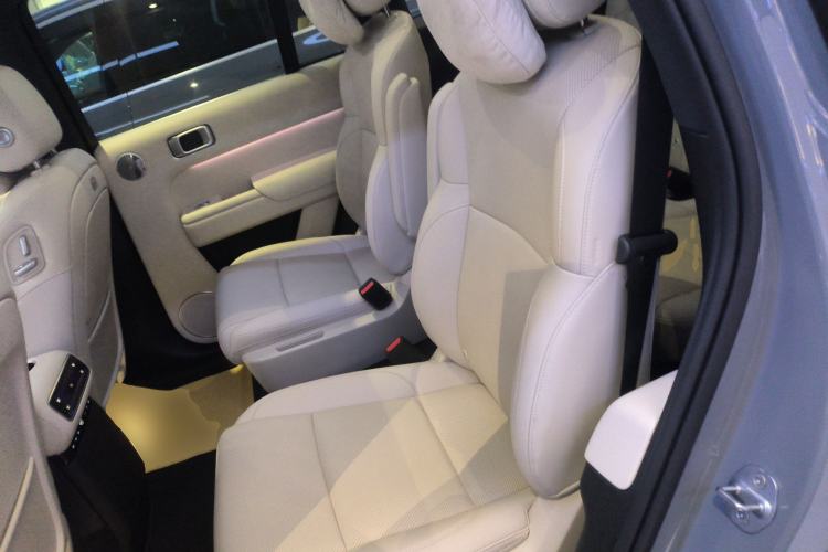 Used Li Auto L8 2025 Ultra Smart Refreshed Edition Left Rear Seat