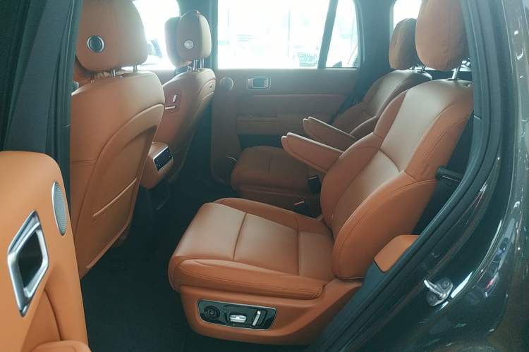 Used Li Auto L8 2025 Pro Smart Refresh Edition Left Rear Seat