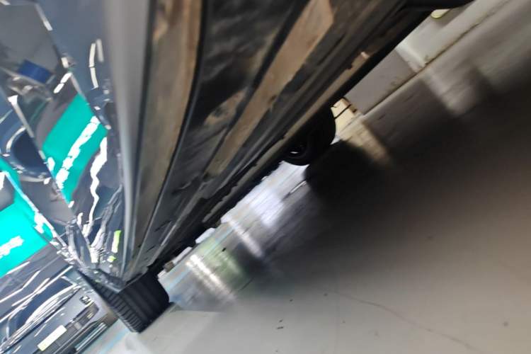 Used Li Auto L8 2025 Ultra Smart Refreshed Edition Left Side Sill