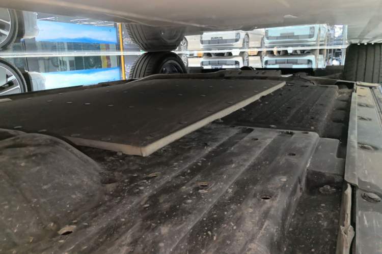 Used Li Auto L8 2025 Ultra Smart Refreshed Edition Left Side Sill