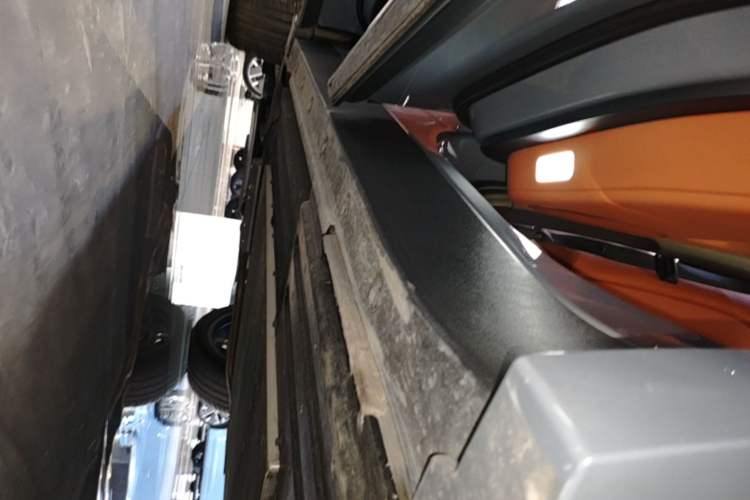 Used Li Auto L8 2025 Max Smart Refresh Edition Left Side Sill