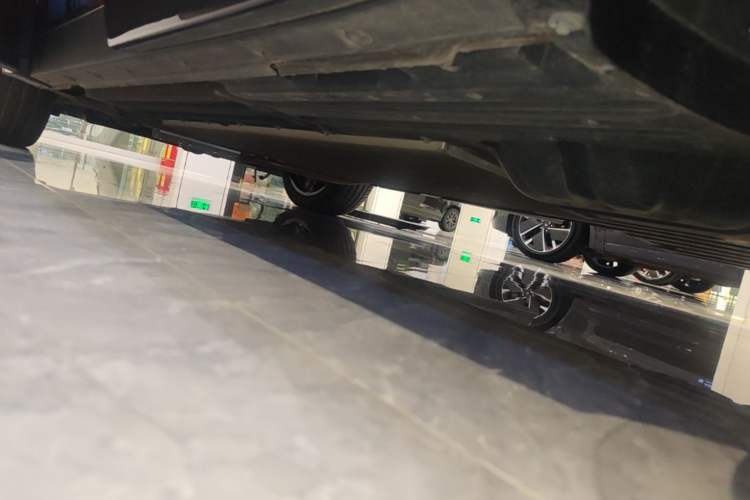 Used Li Auto L8 2025 Max Smart Refresh Edition Left Side Sill