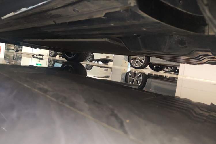 Used Li Auto L8 2025 Max Smart Refresh Edition Left Side Sill