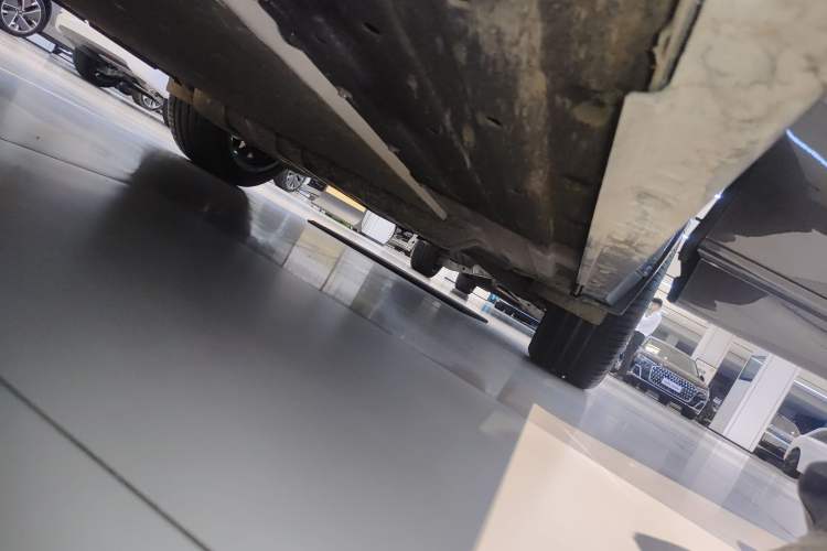 Used Li Auto L8 2025 Max Smart Refresh Edition Left Side Sill