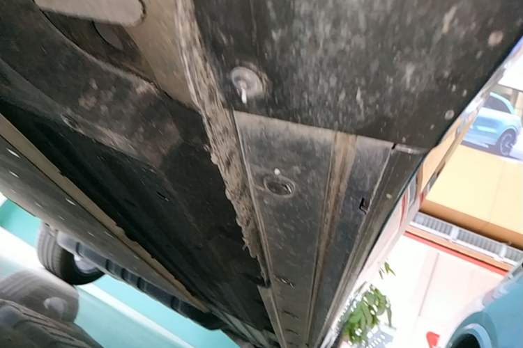 Used Li Auto L8 2025 Ultra Smart Refreshed Edition Left Side Sill