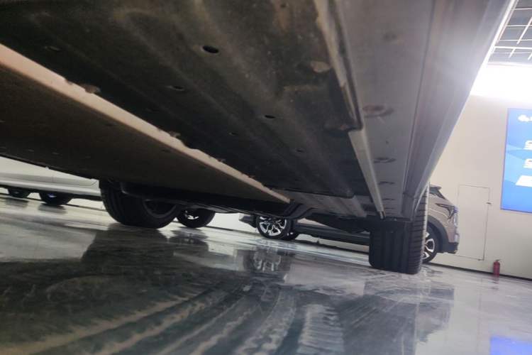 Used Li Auto L8 2025 Max Smart Refresh Edition Left Side Sill