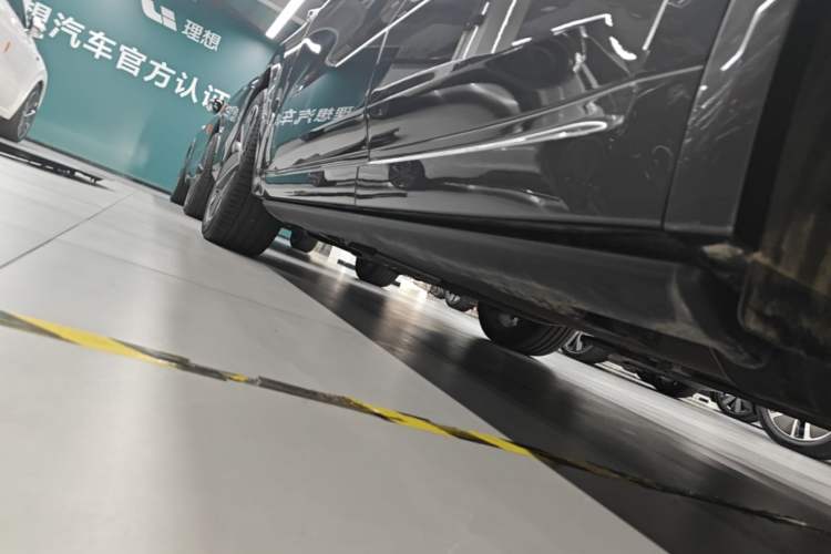 Used Li Auto L8 2025 Max Smart Refresh Edition Left Side Sill