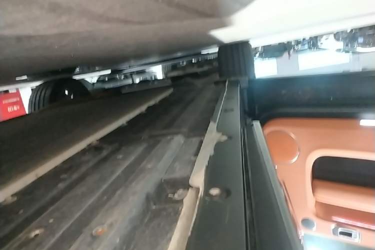 Used Li Auto L8 2025 Max Smart Refresh Edition Left Side Sill
